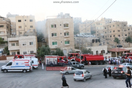 جبل النصر اشتعال النيران في شقة سكنية ومحاصرة سكانها على السطح فيديو جفرا نيوز