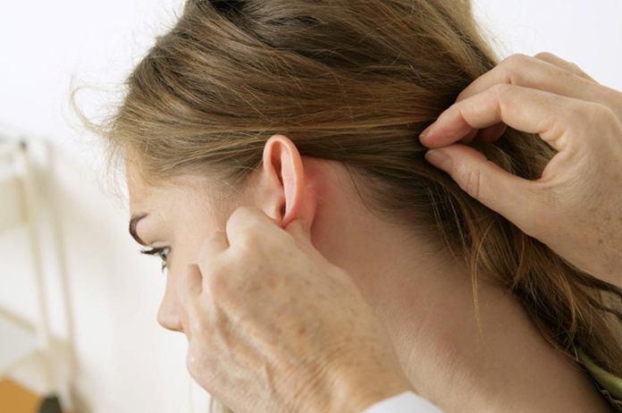 8 أسباب وراء ظهور كتلة خلف الأذن | جفرا نيوز